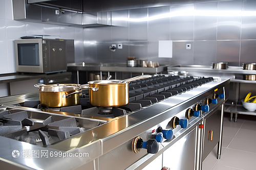 多爐灶廚房中的廚具設備 高效烹飪的藝術與科學